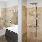 - A Deux Pas De L'eau شقة فندقية