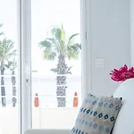 - A Deux Pas De L'eau Aparthotel