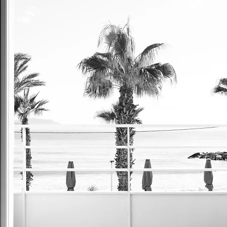 Aparthotel - A Deux Pas De L'eau La Ciotat