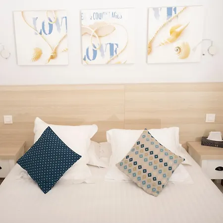 - A Deux Pas De L'eau Aparthotel *