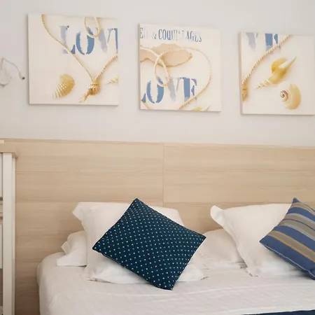 - A Deux Pas De L'eau Aparthotel