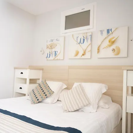 Aparthotel - A Deux Pas De L'eau La Ciotat