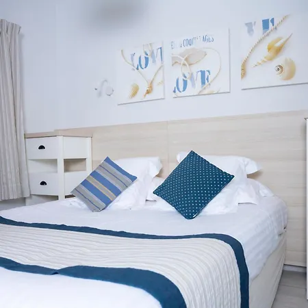 - A Deux Pas De L'eau Hotel apartamentowy *