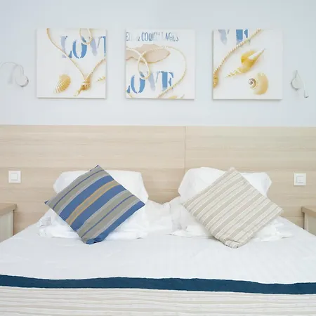 - A Deux Pas De L'eau Aparthotel La Ciotat