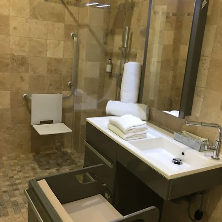 - A Deux Pas De L'eau 4* La Ciotat