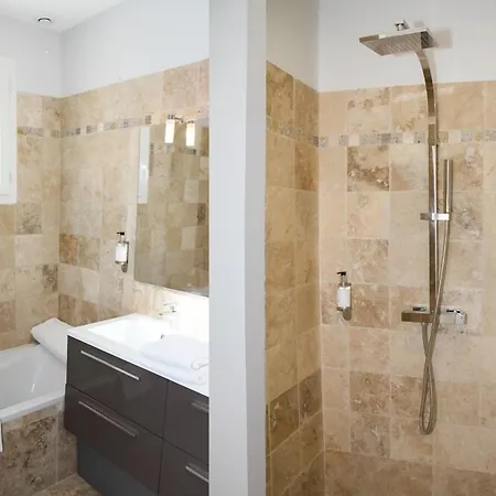 - A Deux Pas De L'eau Apartahotel