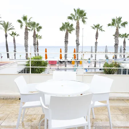 - A Deux Pas De L'eau Apartahotel 4*