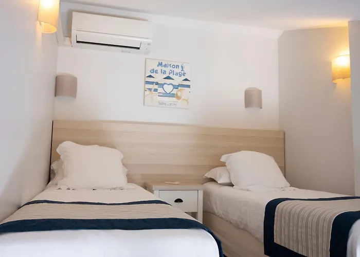 - A Deux Pas De L'eau Aparthotel 4*