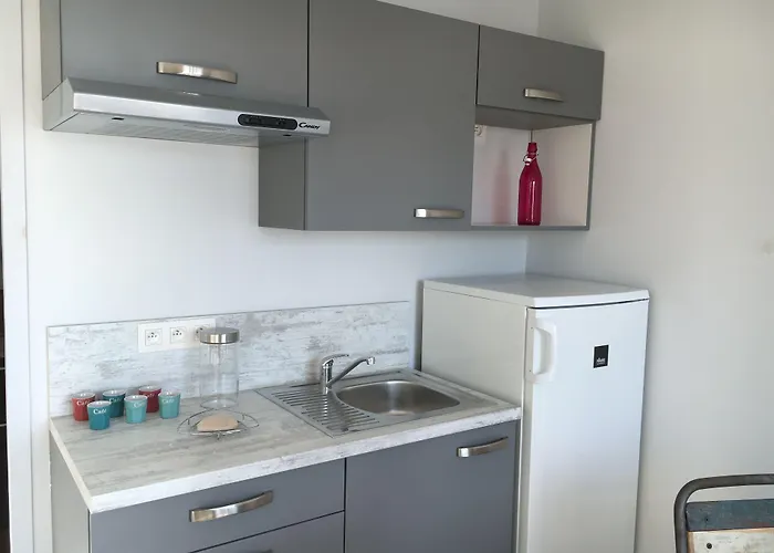 - A Deux Pas De L'eau Apartahotel 4*