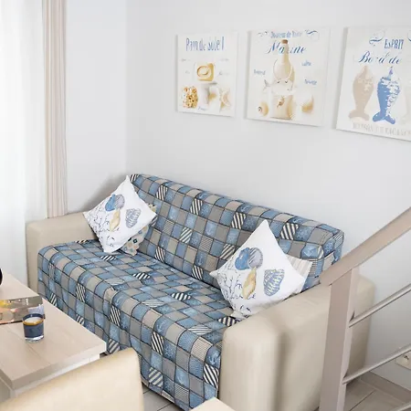 - A Deux Pas De L'eau Aparthotel La Ciotat