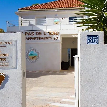 - A Deux Pas De L'eau La Ciotat