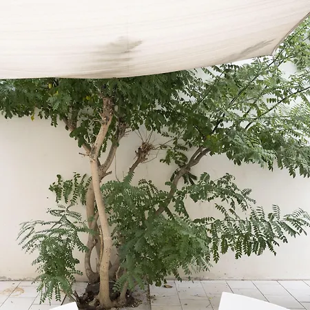 - A Deux Pas De L'eau 4*