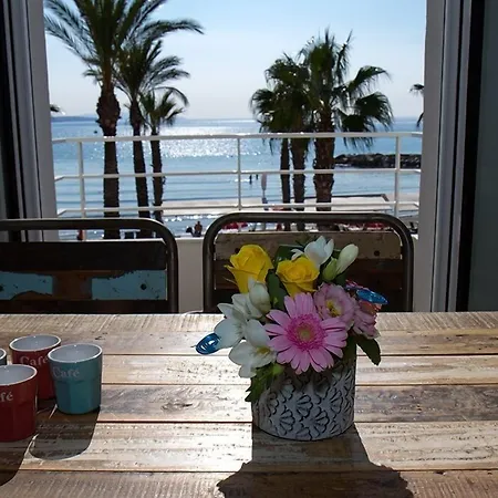 - A Deux Pas De L'eau شقة فندقية لا سيوتا