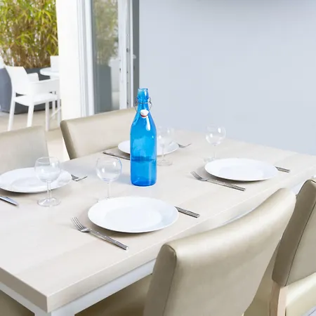 - A Deux Pas De L'eau Aparthotel