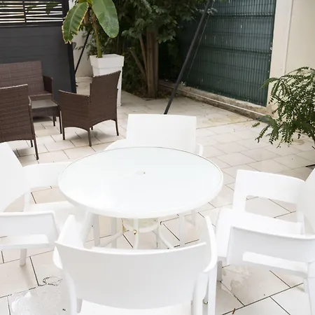 Aparthotel - A Deux Pas De L'eau La Ciotat